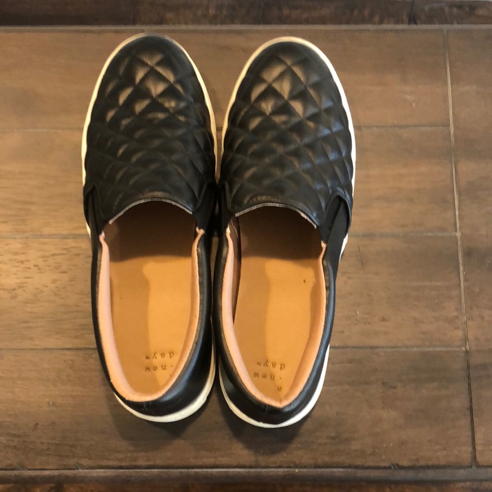 Women’s Reese memory foam insole sneakers